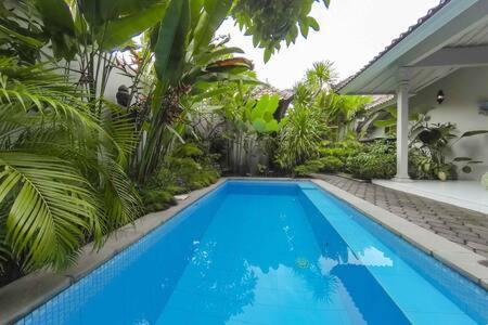 Hideaways Seminyak Villa ภายนอก รูปภาพ